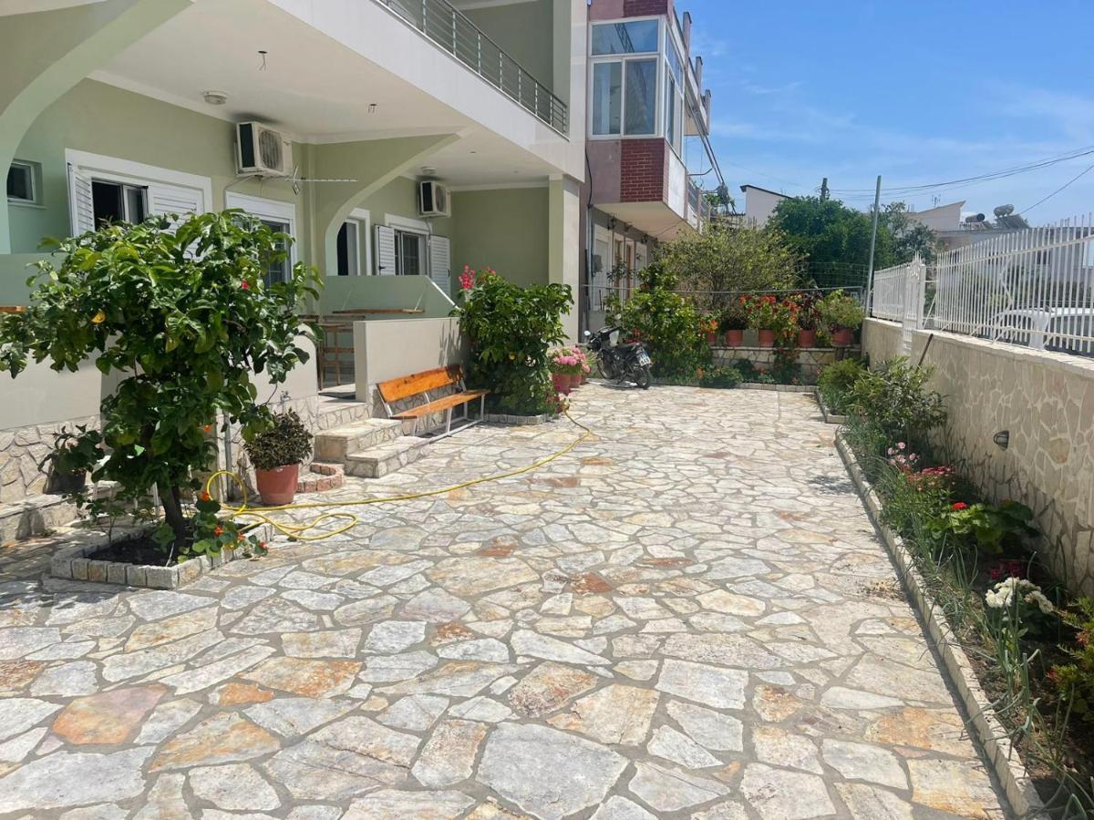 Villa Xhevdet Sarandë Exterior foto